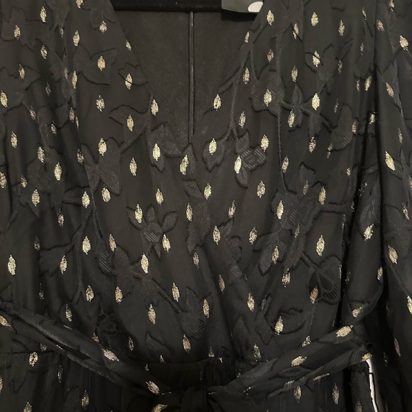 Gorgeous black and gold midi dress - Picture 8 of 8